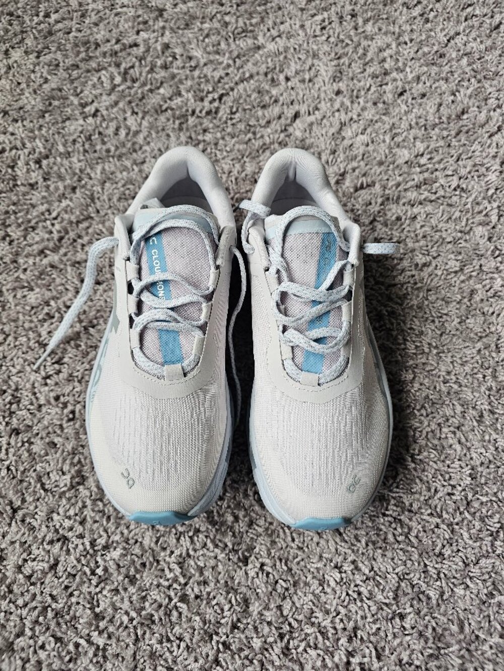 ON Cloudmonster Shoes in size 7